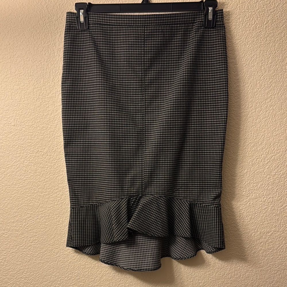 Max Studio London Black and White Checkered Skirt